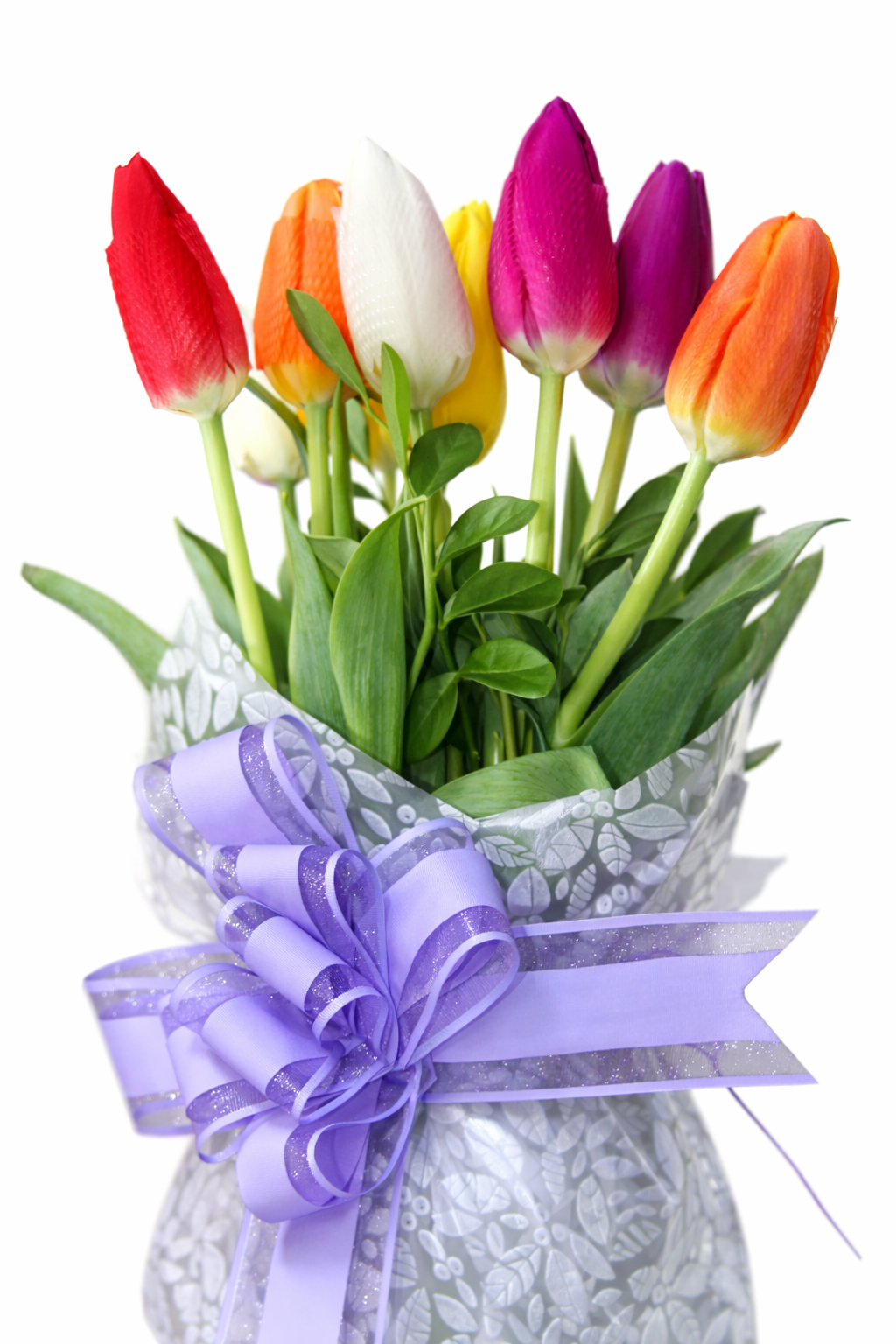 Tulipanes Deluxe con Lazo Lila – Arreglo Fresco y Elegante